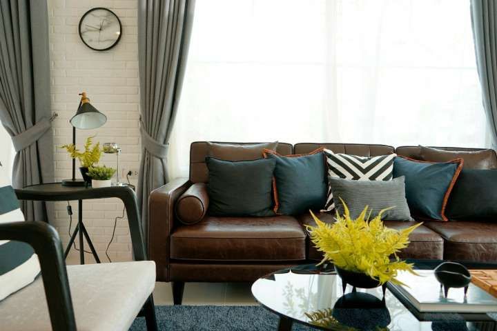 What Color Curtains Go With Brown Furniture