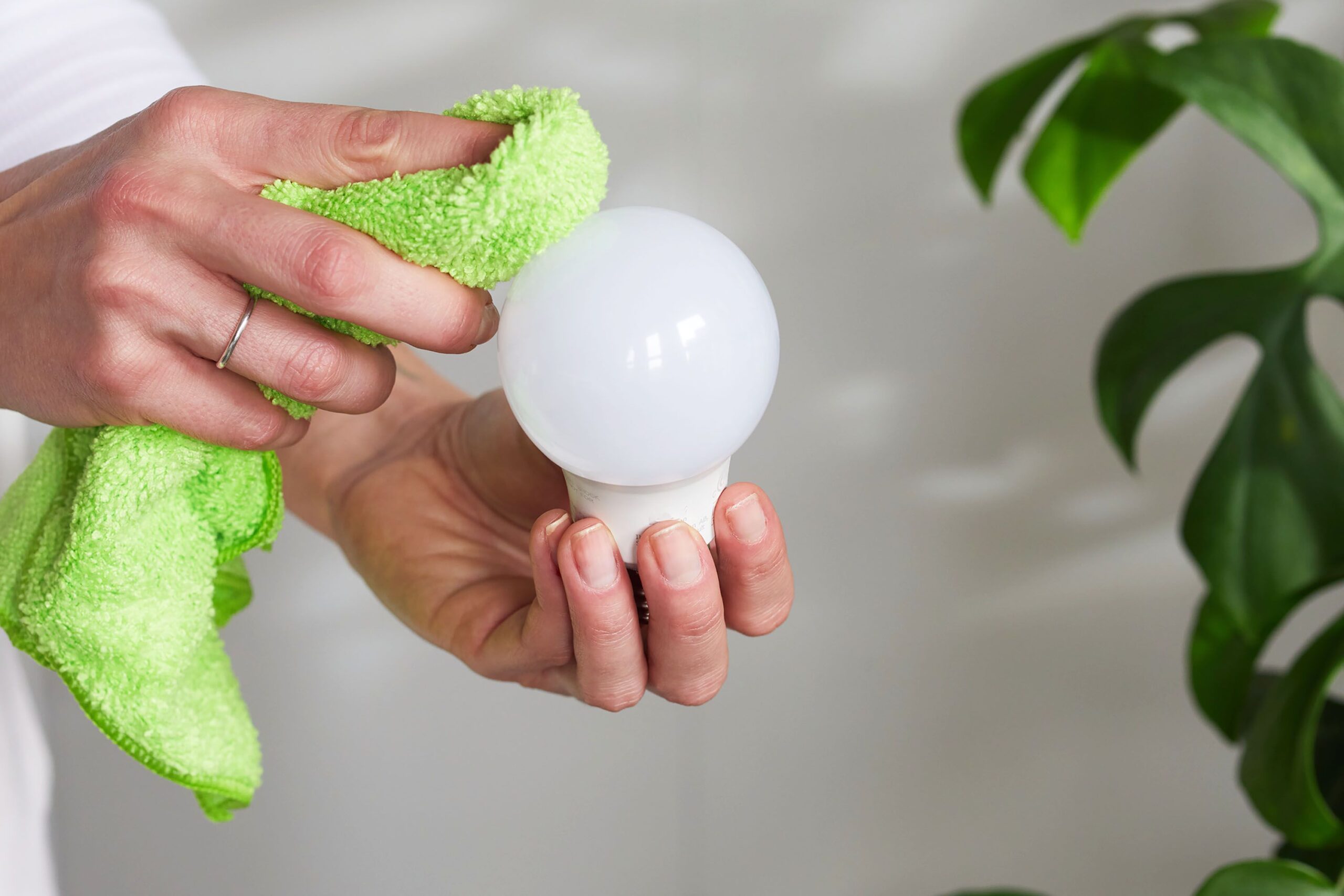 Can You Put Tanning Bulbs in Regular Light Fixture